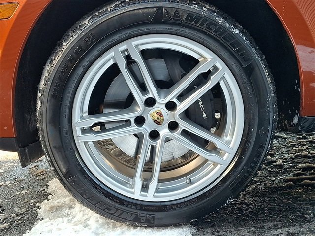 Used 2025 Porsche Macan image 12