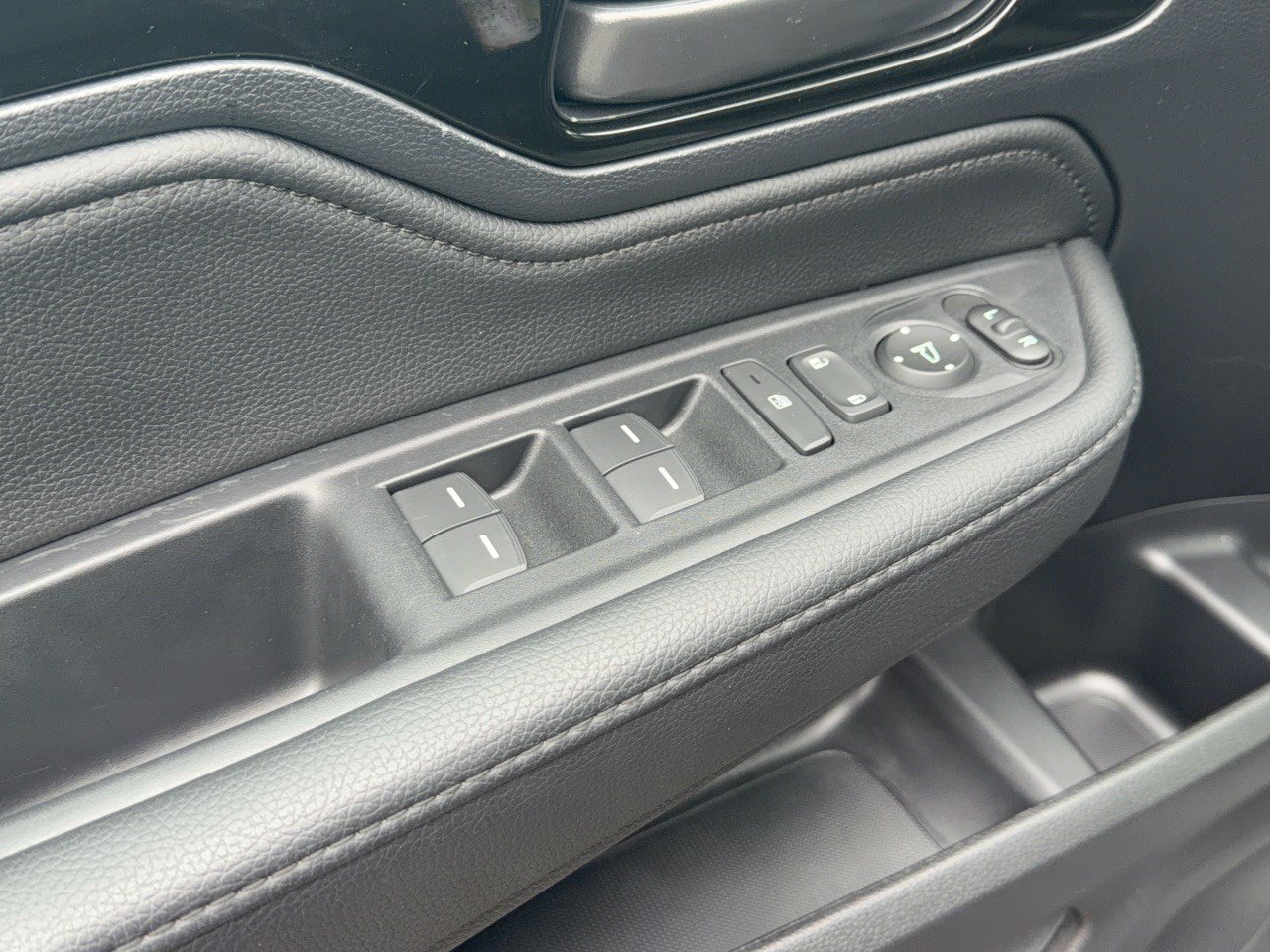 Certified 2025 Honda Odyssey Touring image 15