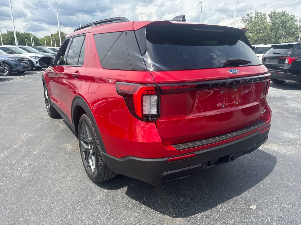 Used 2025 Ford Explorer ST-Line w/ Premium Package AWD/4WD image 9