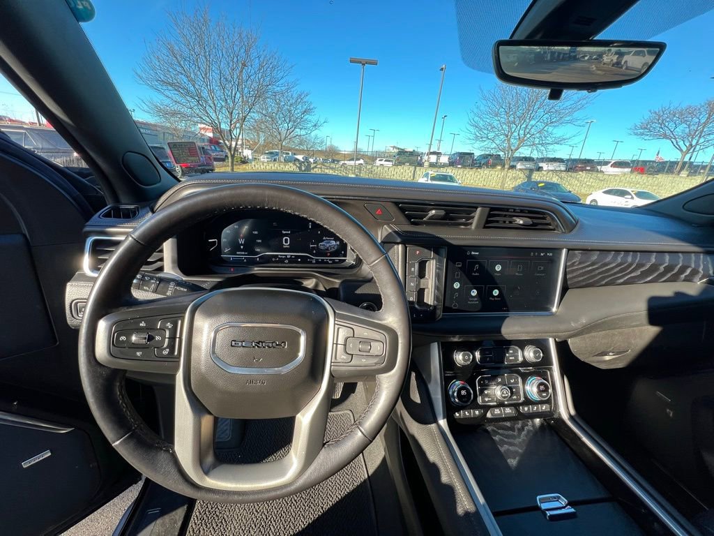Used 2022 GMC Yukon Denali image 40