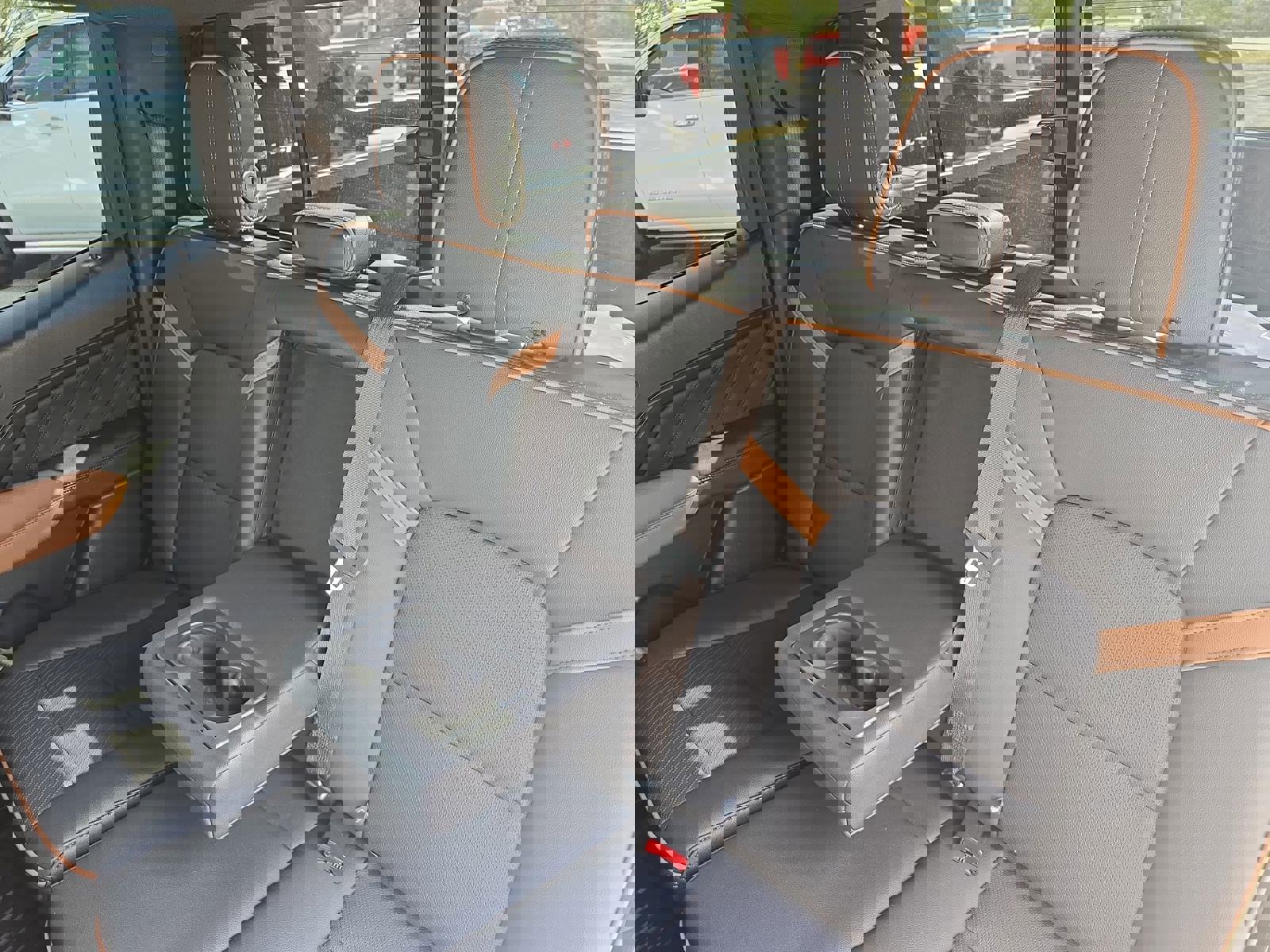 Used 2025 GMC Canyon AT4 w/ Nightfall Edition image 15