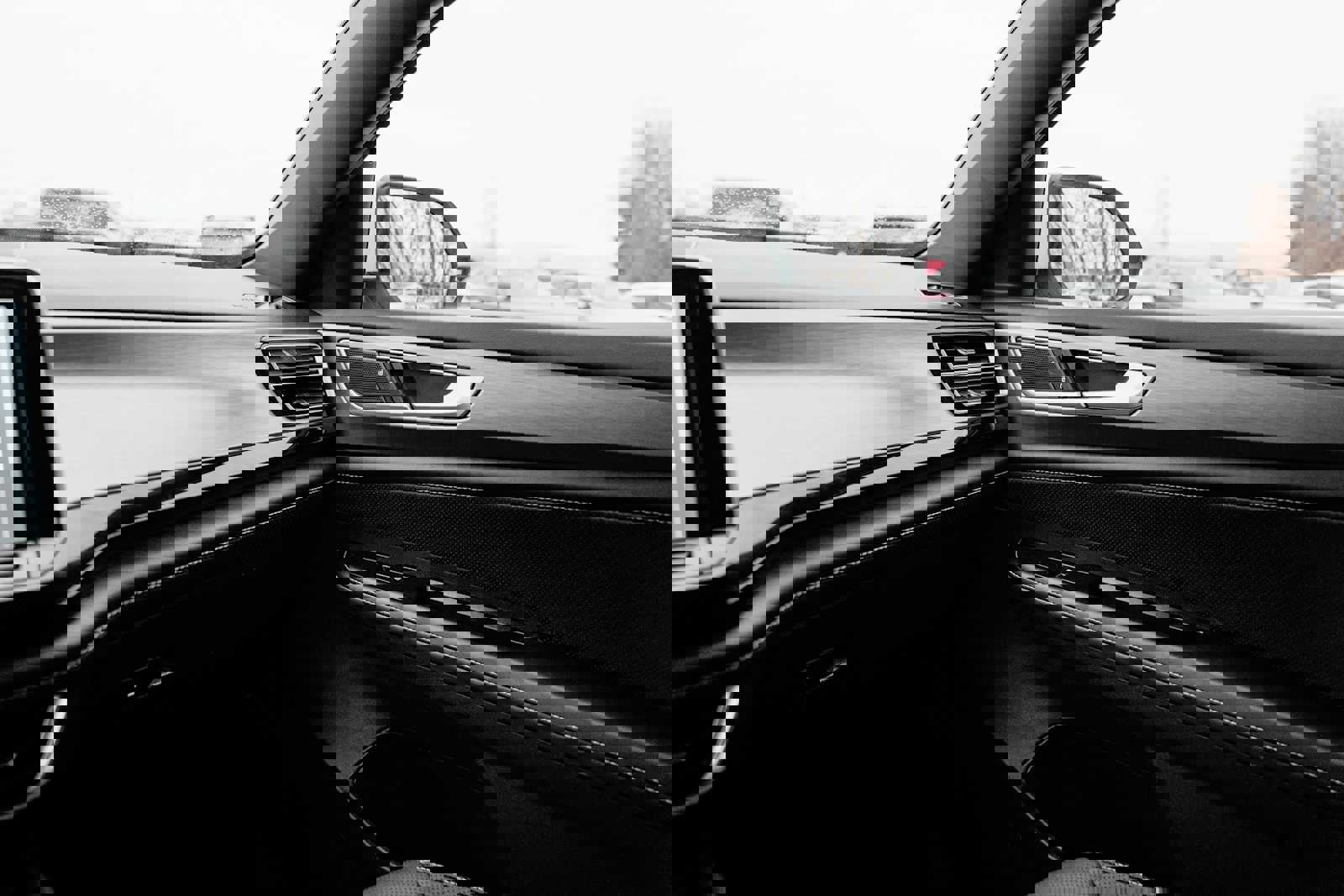 Used 2024 Volkswagen Atlas Cross Sport SE image 34