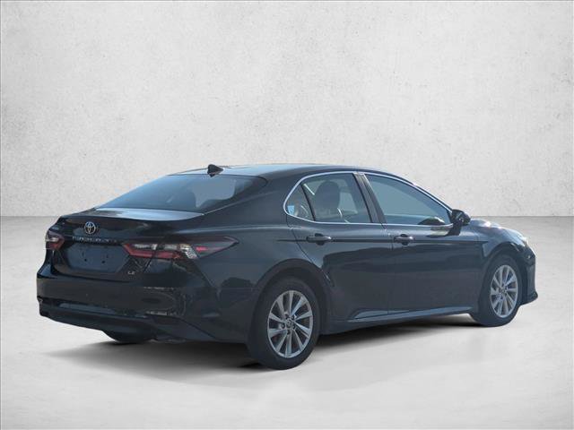 Used 2021 Toyota Camry LE FWD image 5