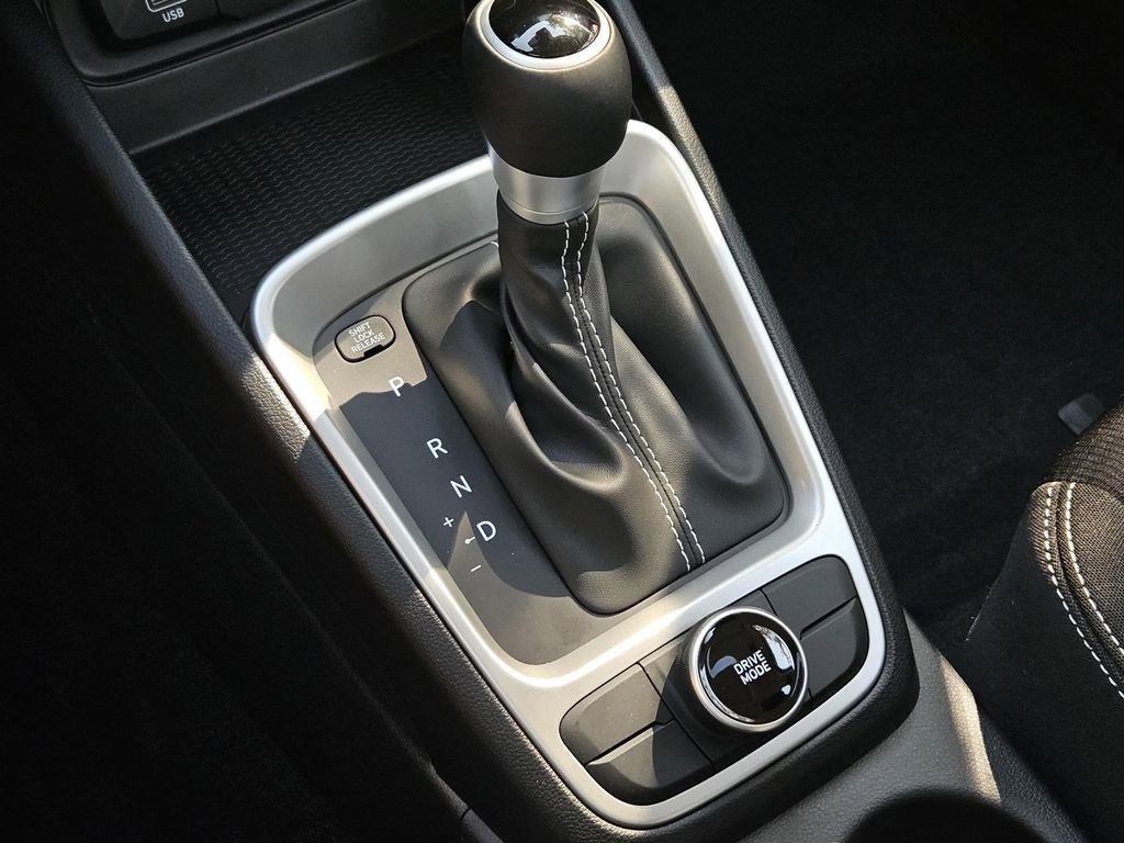 New 2025 Hyundai Venue SEL image 27