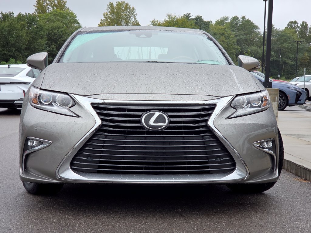 Used 2017 Lexus ES 350 w/ Premium Package FWD image 3