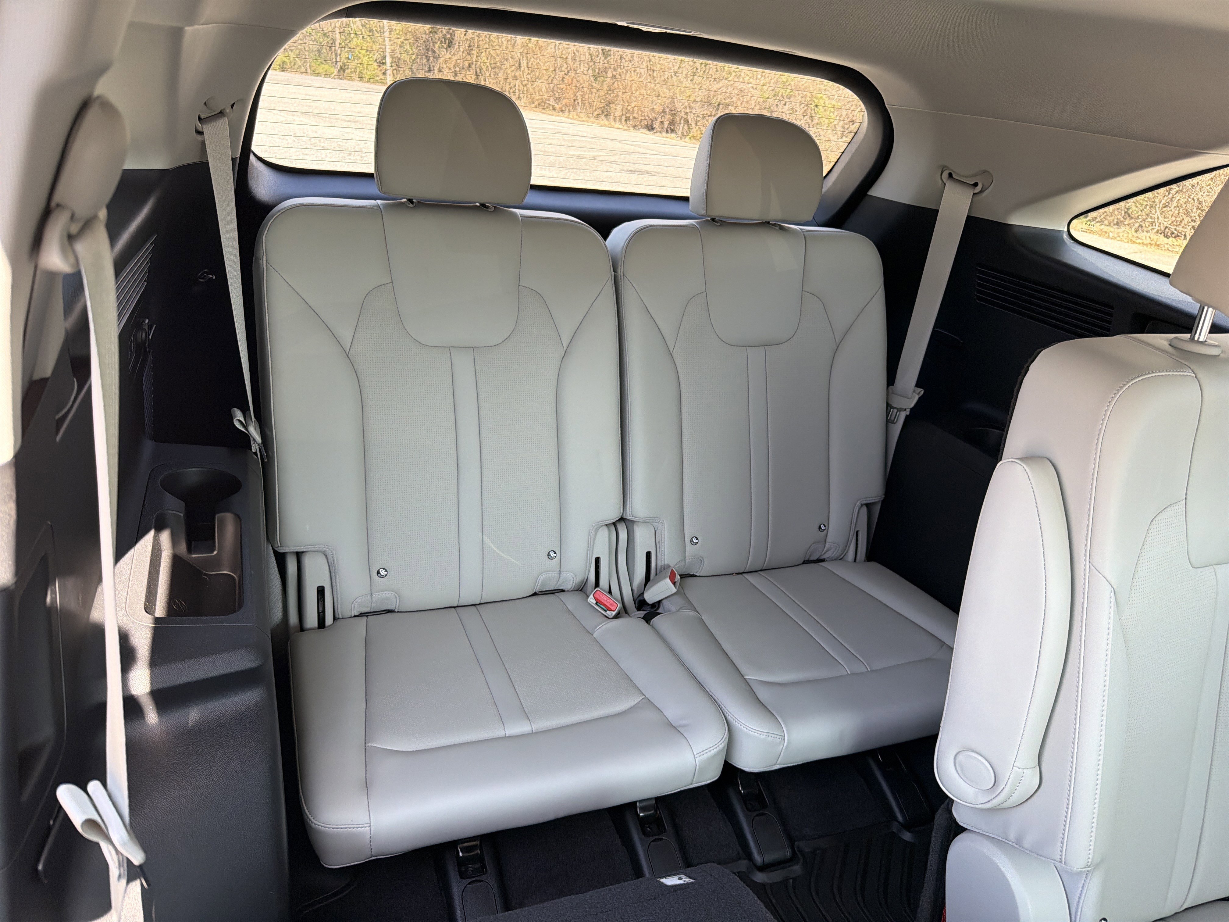 Used 2025 Kia Sorento EX w/ Panoramic Sunroof Package image 19