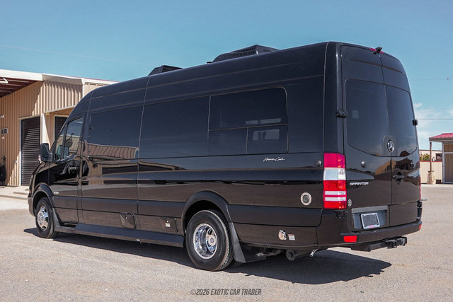 Used 2017 Mercedes-Benz Sprinter 3500 image 6