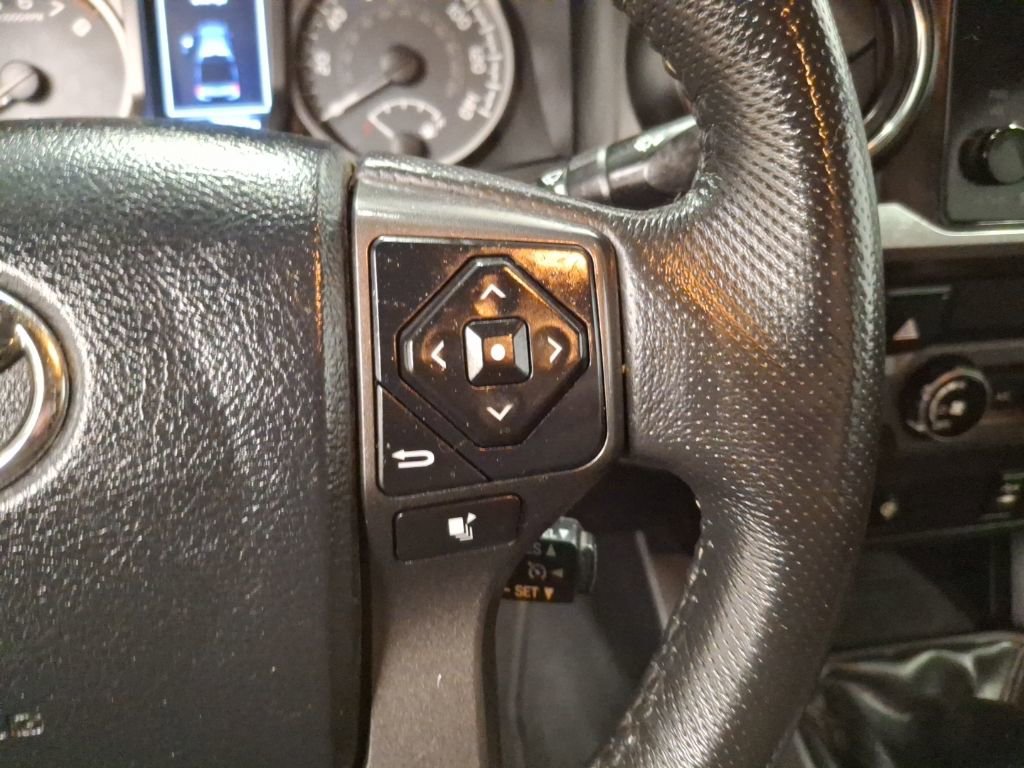 Used 2017 Toyota Tacoma TRD Off-Road w/ Tow Package image 20