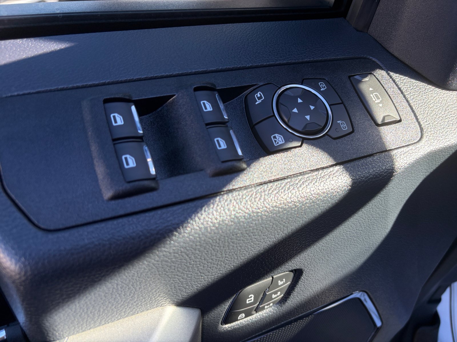 Used 2022 Ford F450 Lariat w/ Lariat Ultimate Package AWD/4WD image 13