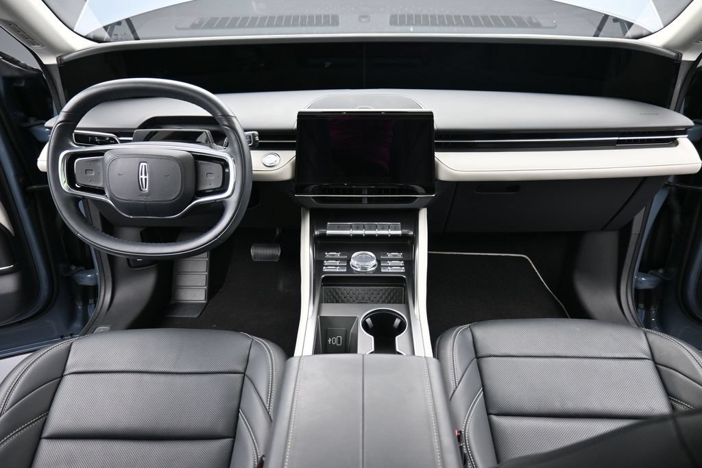 Used 2025 Lincoln Nautilus Premier w/ Equipment Group 102A AWD/4WD image 12
