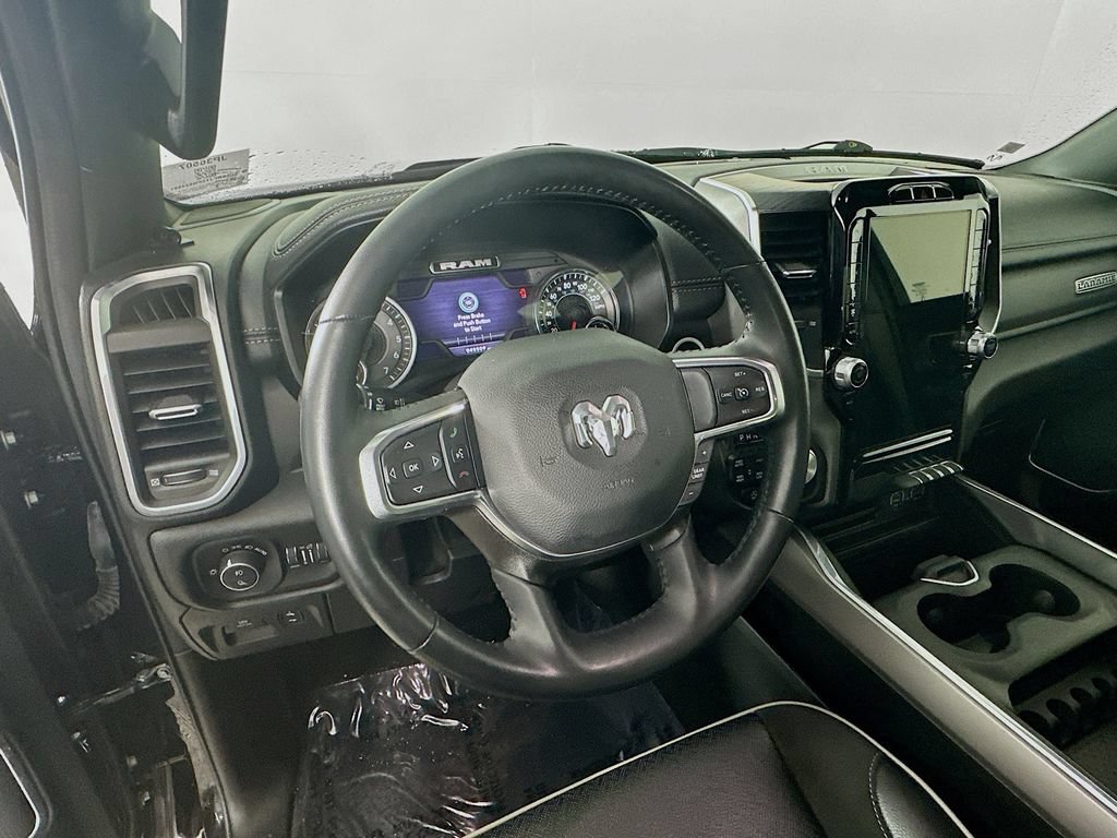 Used 2023 RAM 1500 Laramie AWD/4WD image 19