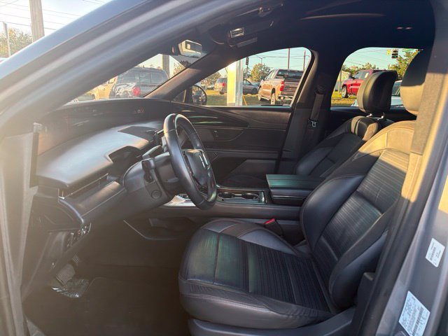 Used 2024 Lincoln Nautilus Reserve w/ Jet Appearance Package (87T) AWD/4WD image 4