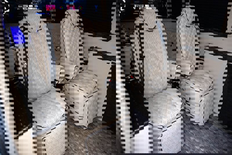 Used 2023 Mercedes-Benz Sprinter 3500 w/ Parking Package image 20