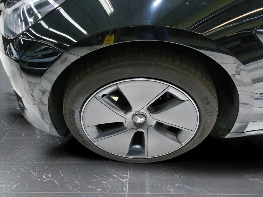 Used 2023 Tesla Model 3 Standard Range RWD image 10