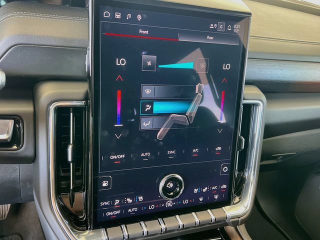New 2026 GMC Yukon Denali w/ Denali Reserve Package AWD/4WD image 11