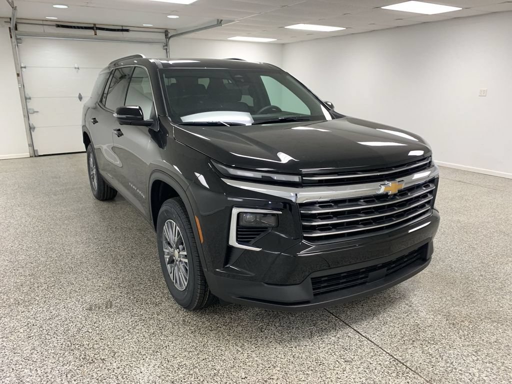 New 2026 Chevrolet Traverse LT w/ Driver Confidence Package AWD/4WD image 2