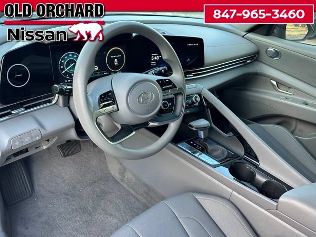 Used 2024 Hyundai Elantra Blue FWD image 14
