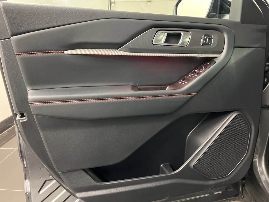 New 2026 Ford Explorer ST-Line w/ ST-Line Street Pack image 29