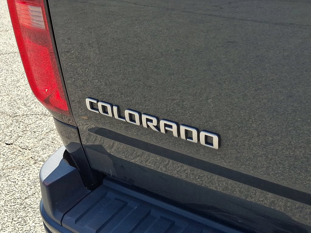 Used 2018 Chevrolet Colorado Z71 AWD/4WD image 11