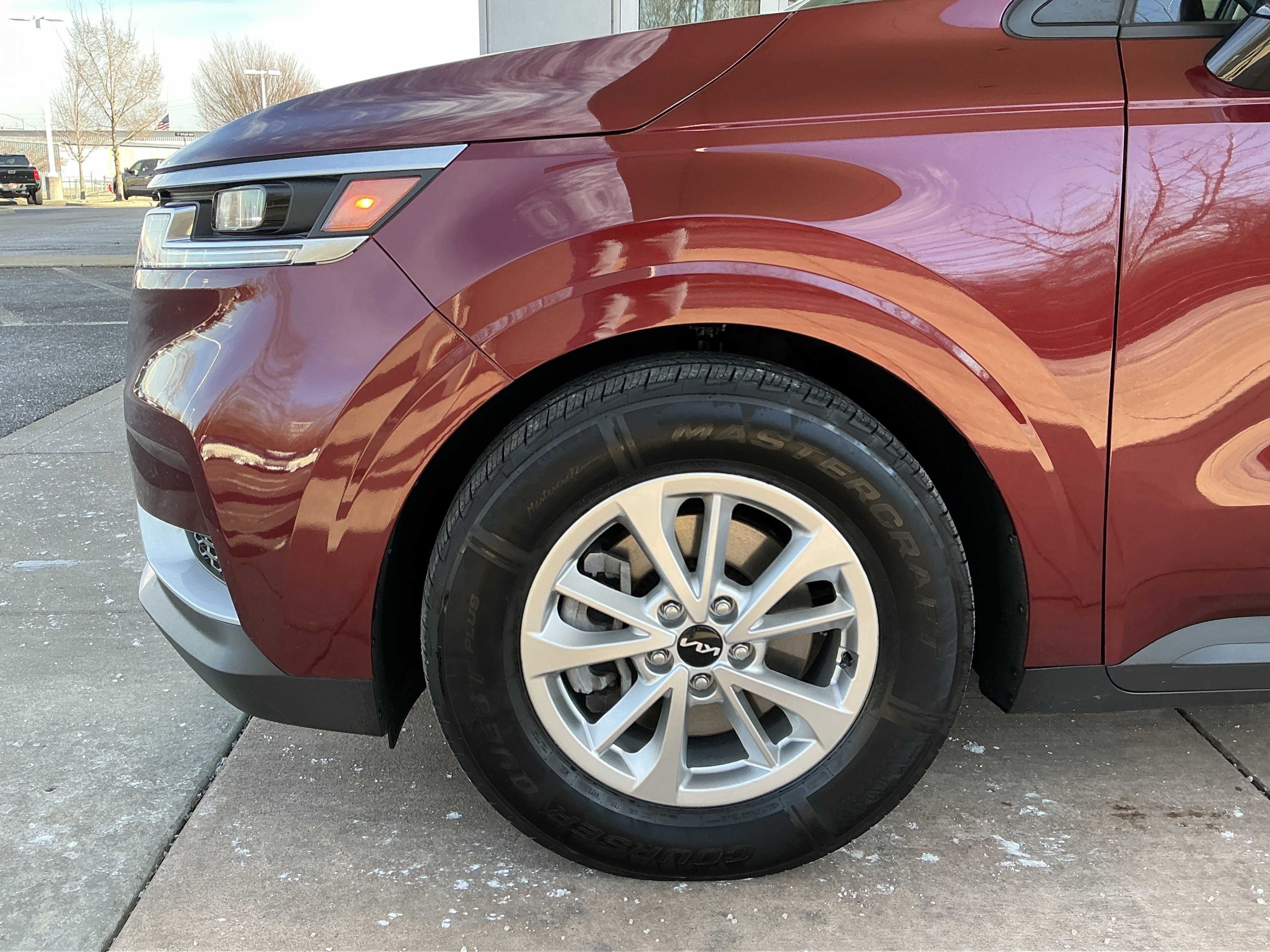 Used 2022 Kia Carnival LX image 25