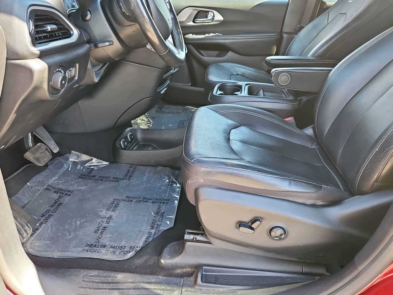 Used 2020 Chrysler Pacifica Touring-L AWD/4WD image 20