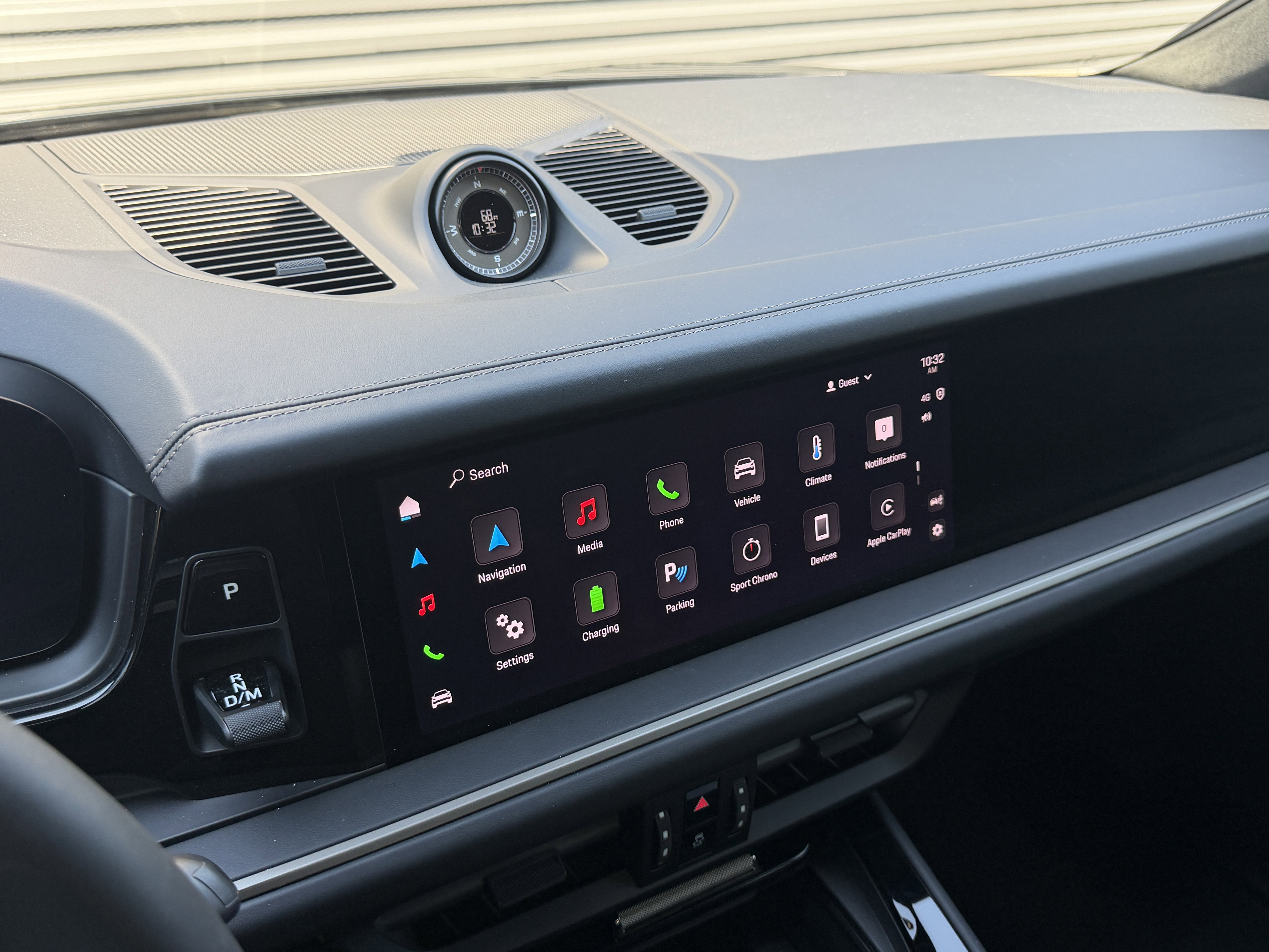 Used 2025 Porsche Cayenne Turbo image 25