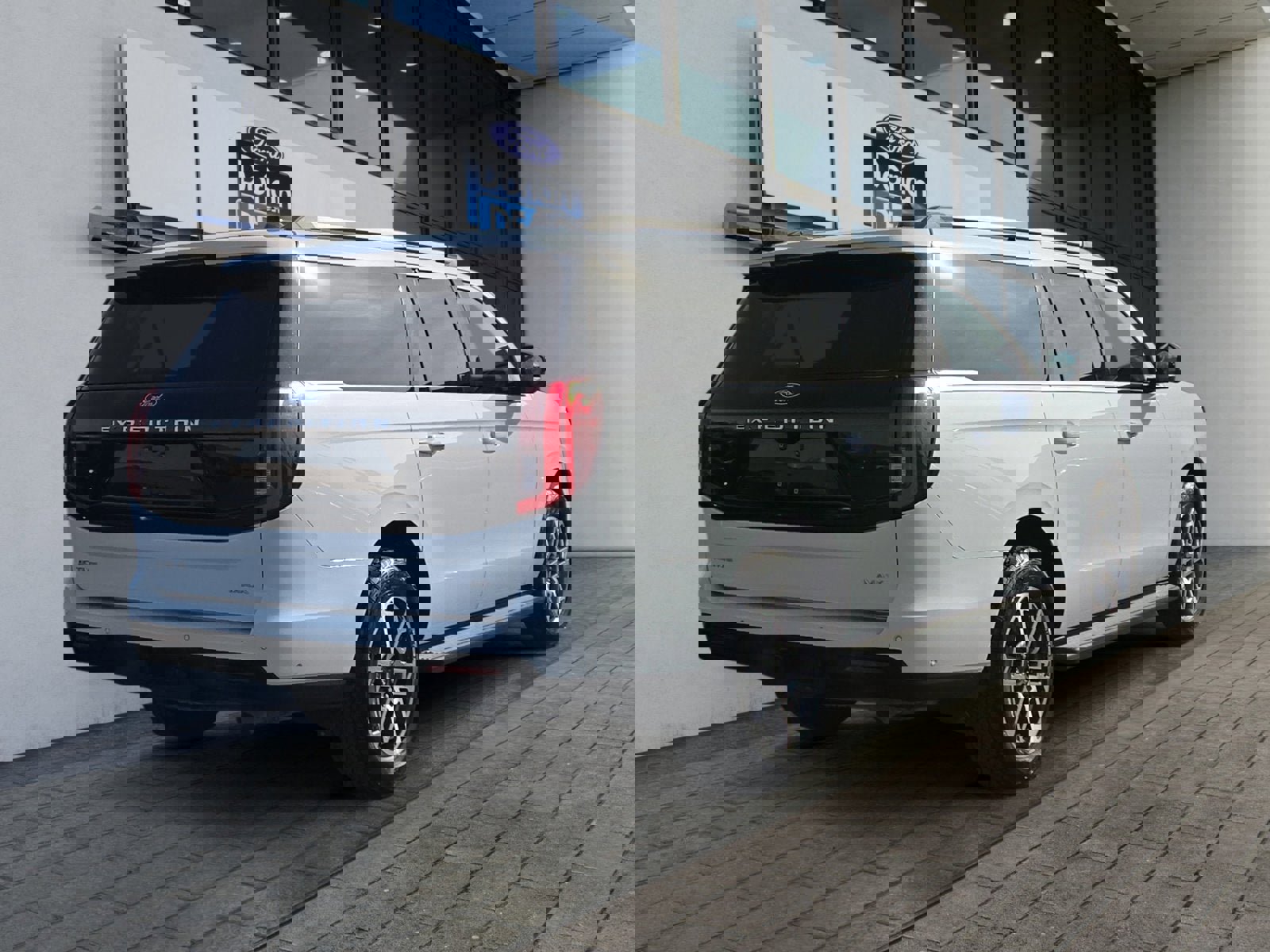 Certified 2025 Ford Expedition Max Active image 3