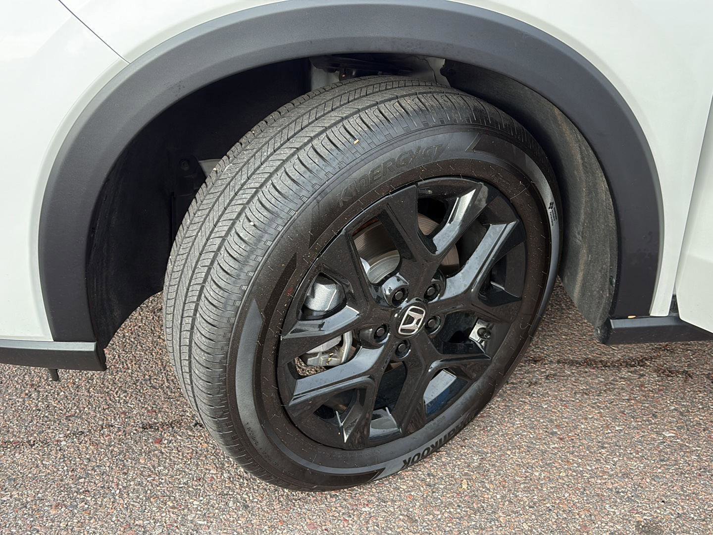 Certified 2025 Honda HR-V Sport image 8