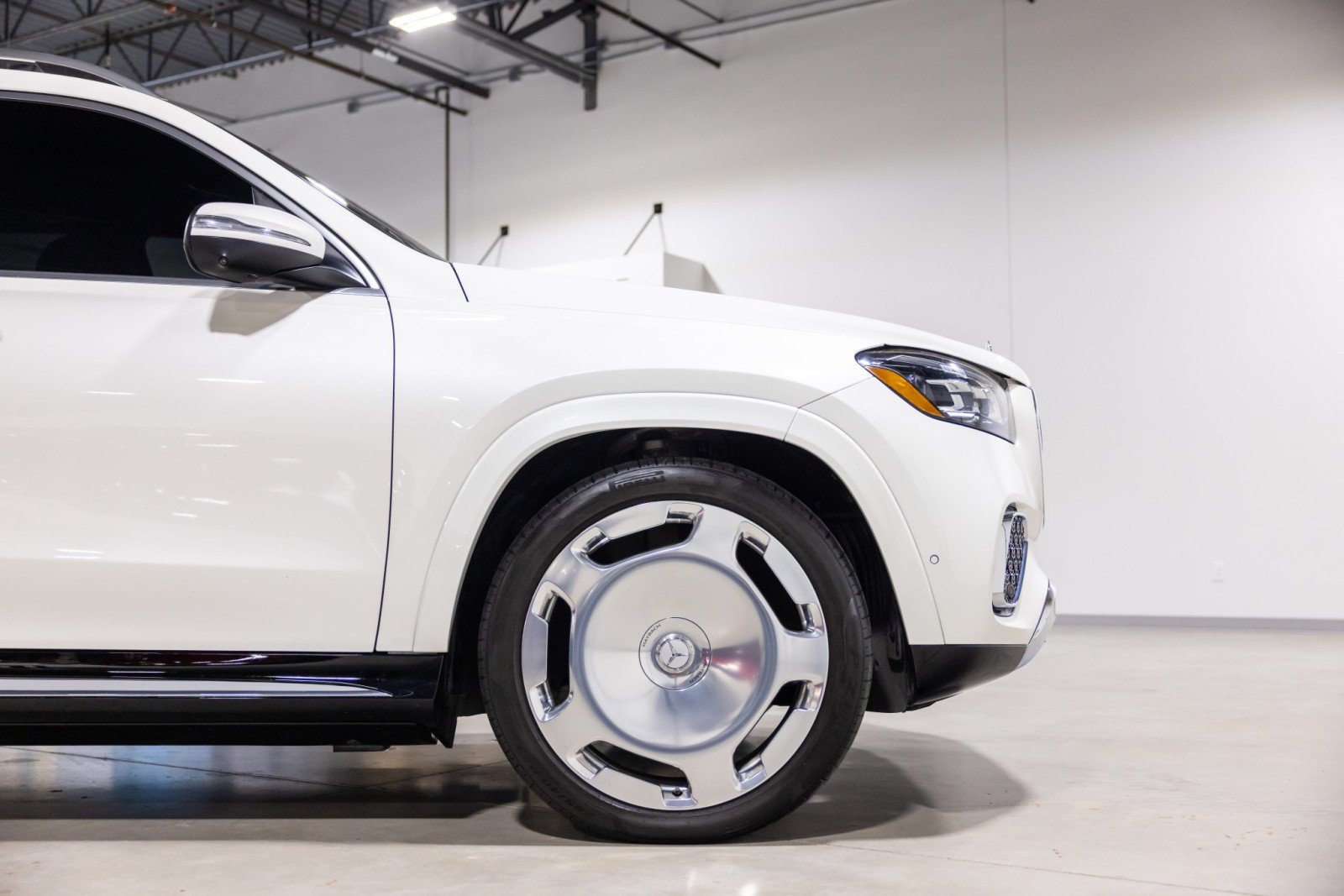 Used 2024 Mercedes-Benz Maybach GLS 600 4MATIC image 21