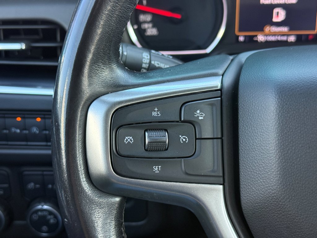 Used 2021 Chevrolet Suburban LT AWD/4WD image 32