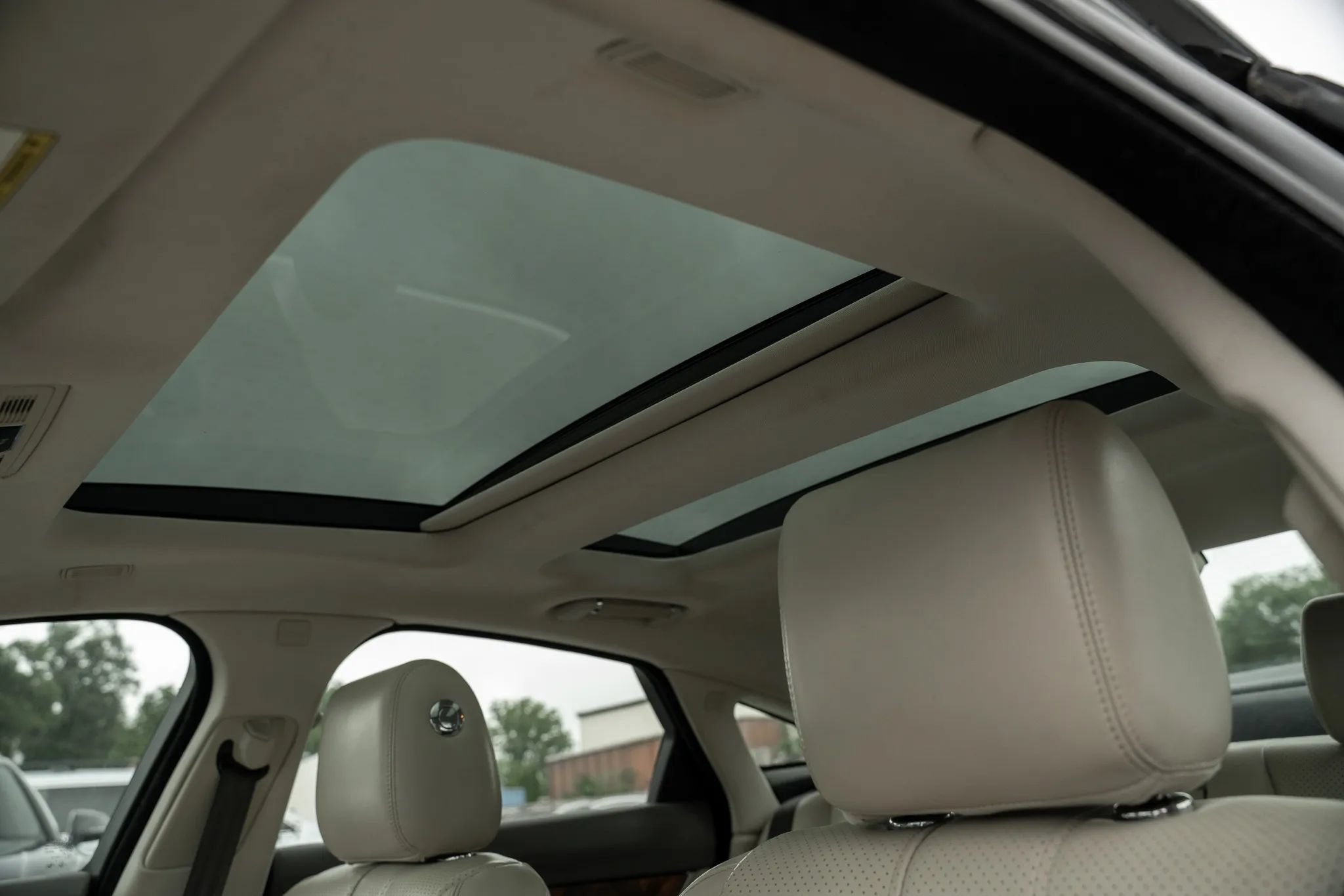 Used 2012 Jaguar XJ RWD image 19