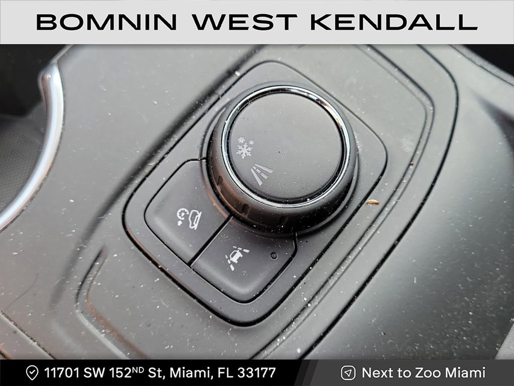 Used 2022 GMC Terrain SLE image 22