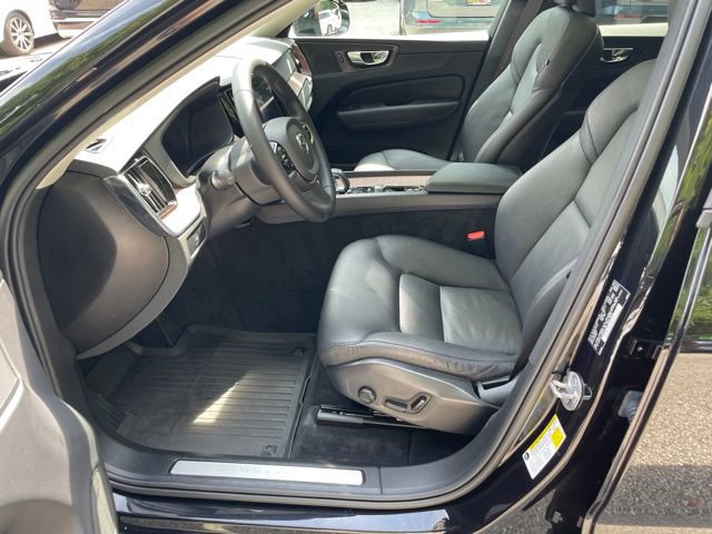 Certified 2023 Volvo XC60 B5 Plus w/ Climate Package AWD/4WD image 10