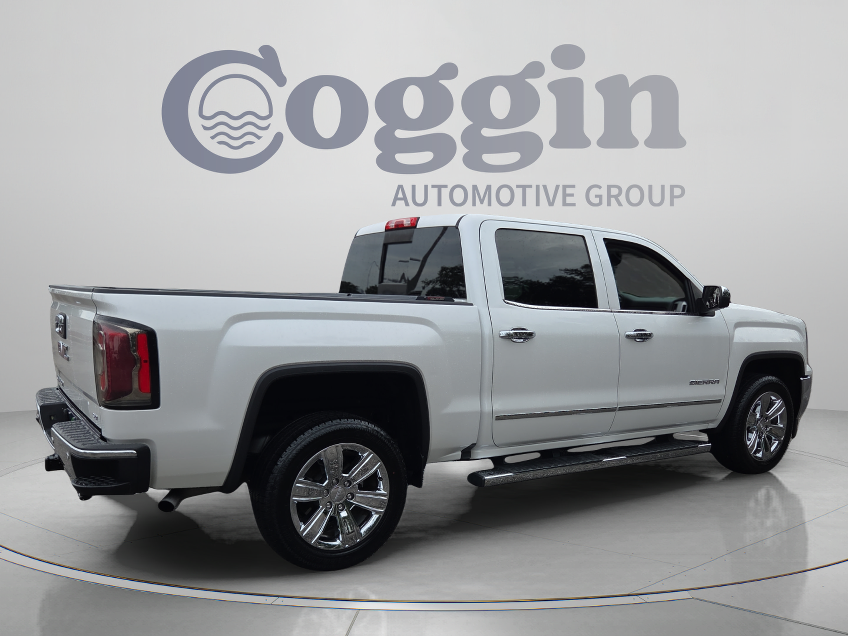 Certified 2018 GMC Sierra 1500 SLT w/ Enhanced Driver Alert Package RWD image 5