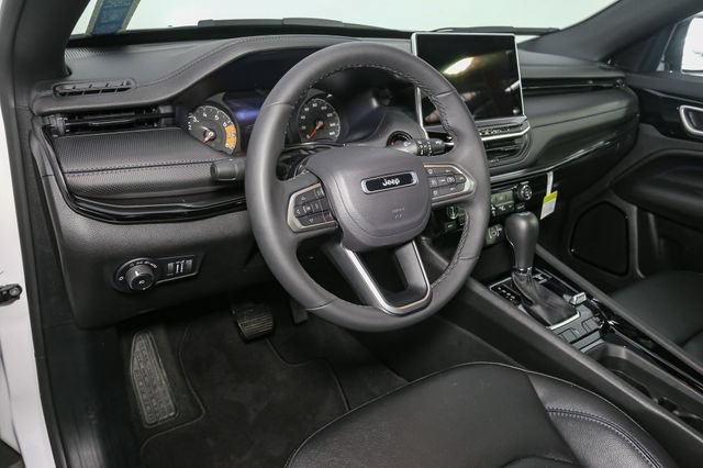 Used 2026 Jeep Compass Limited AWD/4WD image 20