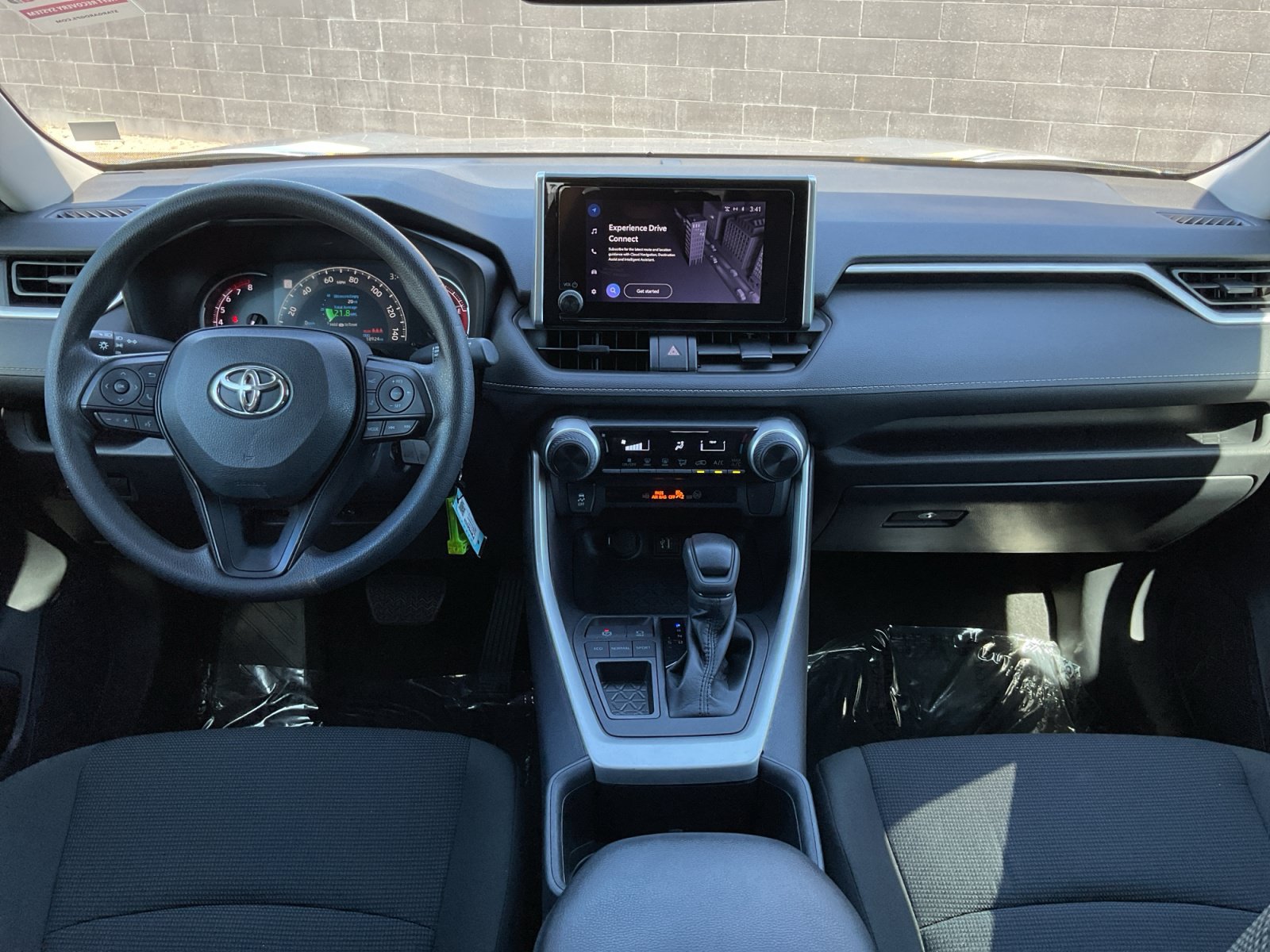 Used 2023 Toyota RAV4 LE FWD image 15