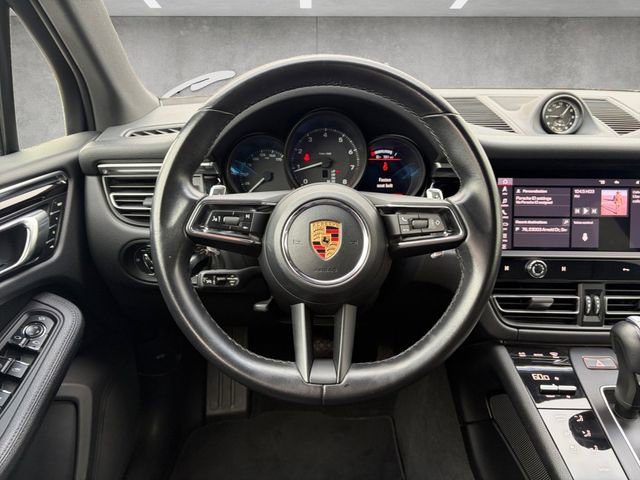Used 2024 Porsche Macan AWD/4WD image 21