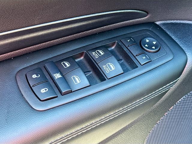 Used 2024 Dodge Durango SXT image 17