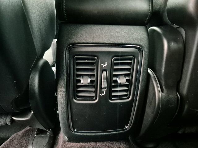 Used 2018 Jeep Grand Cherokee Laredo image 25