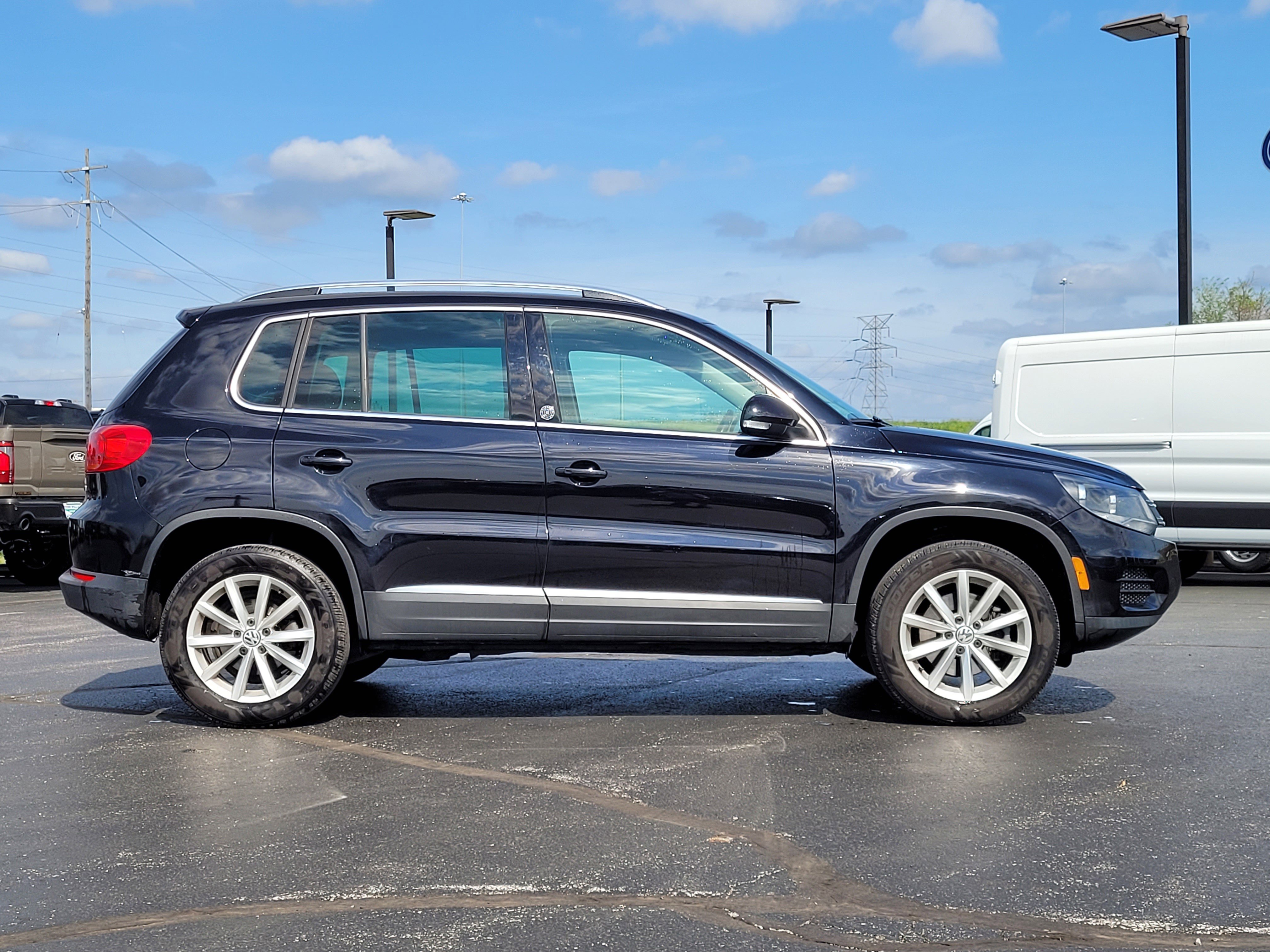 Used 2017 Volkswagen Tiguan Wolfsburg Edition image 2