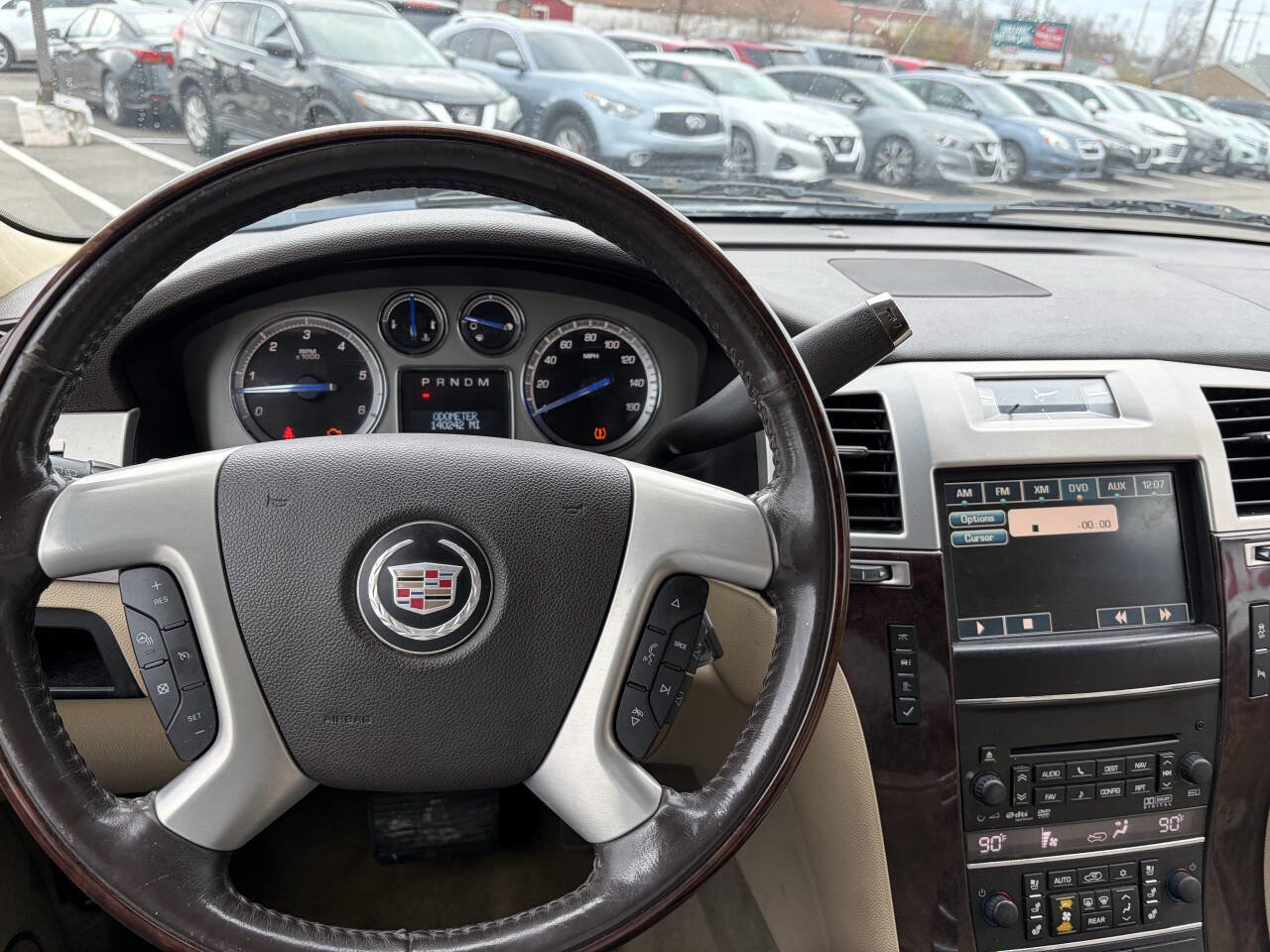 Used 2012 Cadillac Escalade Luxury image 22