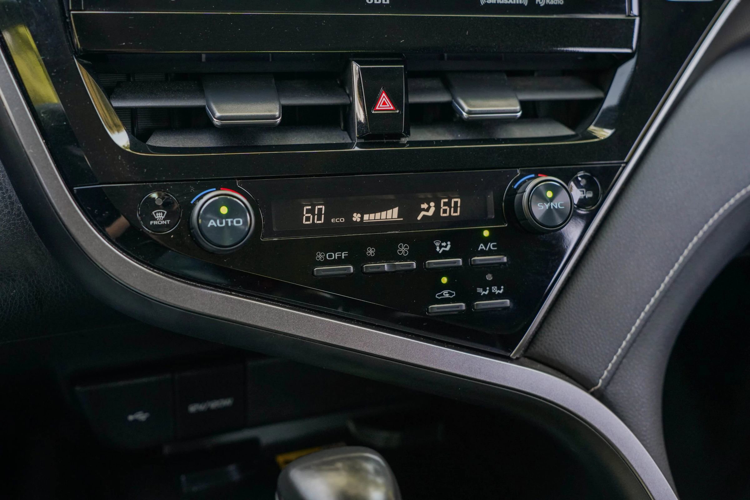 Used 2022 Toyota Camry XSE w/ Navigation Upgrade Package FWD image 19