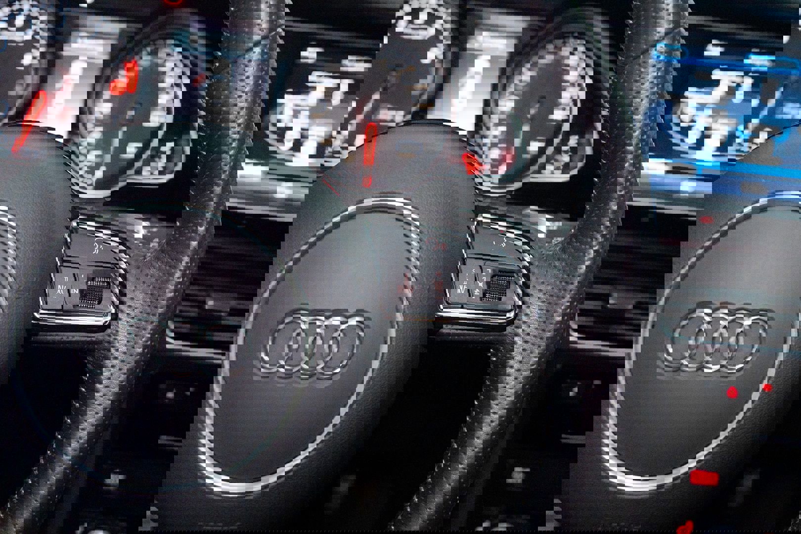 Used 2013 Audi RS 5 Coupe w/ Audi MMI Navigation Plus Pkg image 38