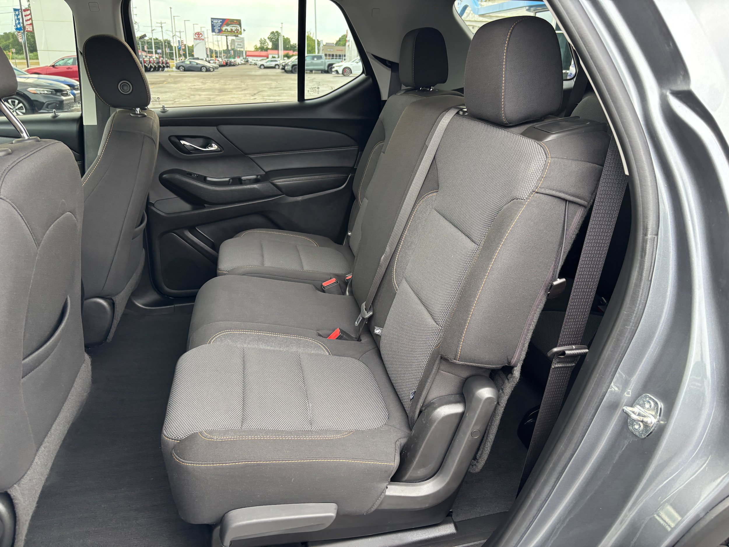 Used 2020 Chevrolet Traverse LS AWD/4WD image 10