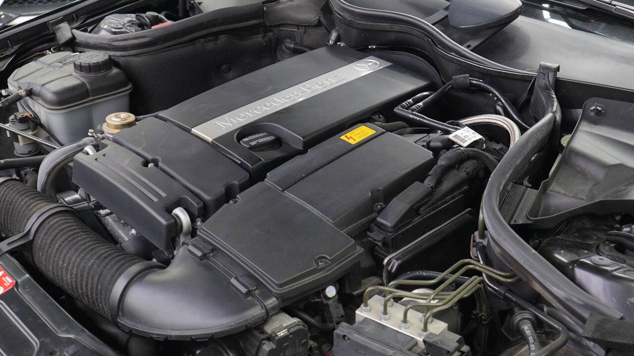 Used 2003 Mercedes-Benz C 230 Sedan image 13