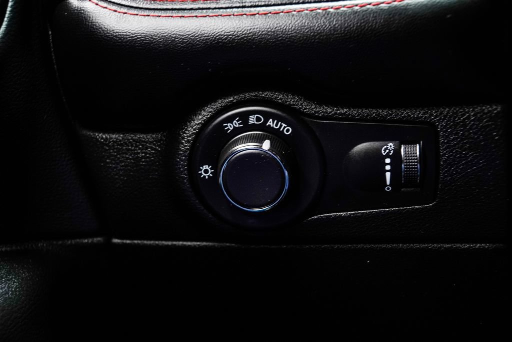 Used 2025 Dodge Durango R/T AWD/4WD image 35