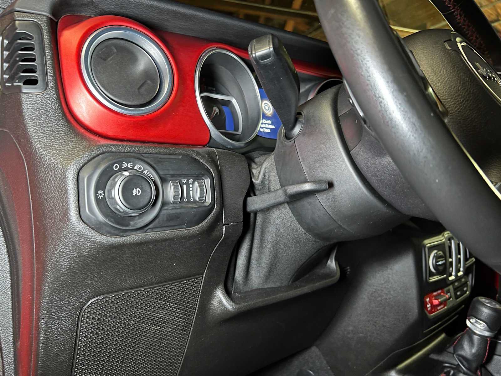 Used 2018 Jeep Wrangler Rubicon AWD/4WD image 21
