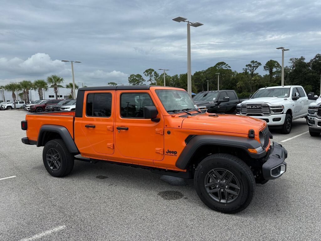 New 2026 Jeep Gladiator Sport AWD/4WD image 1