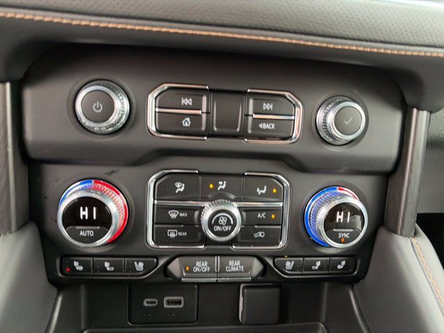 Used 2023 GMC Yukon AT4 w/ AT4 Premium Package AWD/4WD image 22