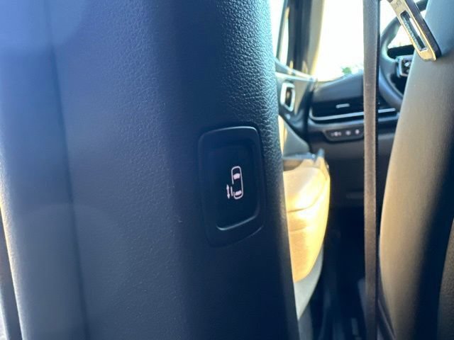 Used 2026 Kia Carnival LXS FWD image 14